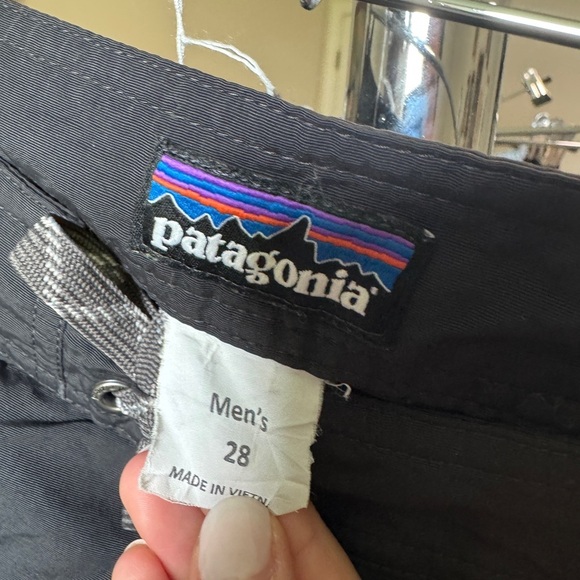 patagonia mens board shorts - black - waist 28 - Picture 3 of 4